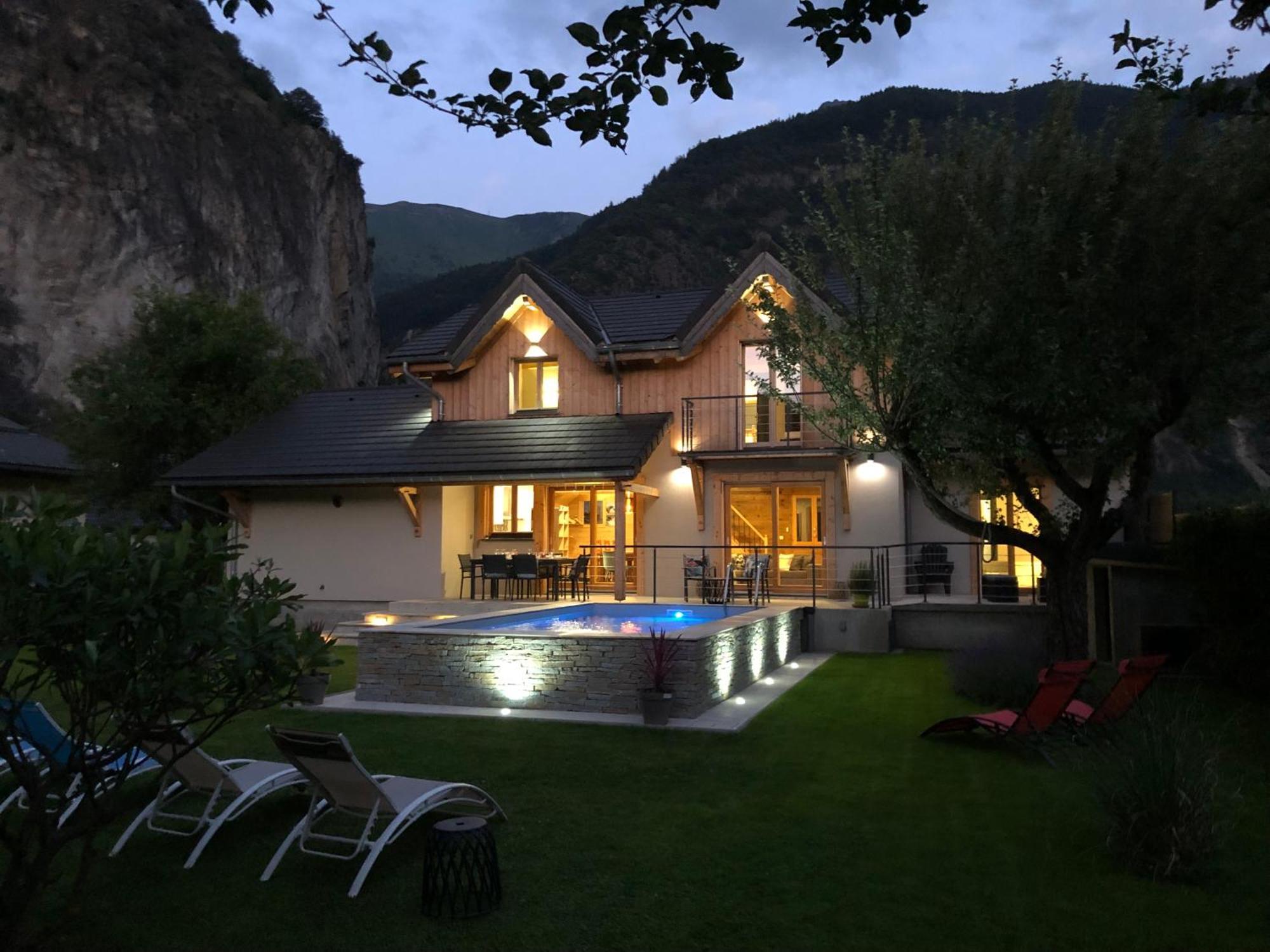 Chalet Barbara With Swimming Pool In The Heart Of Oisans Le Bourg-dʼOisans 外观 照片